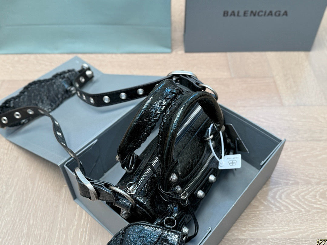 Balenc*aga Handbag ( 3 Colours )