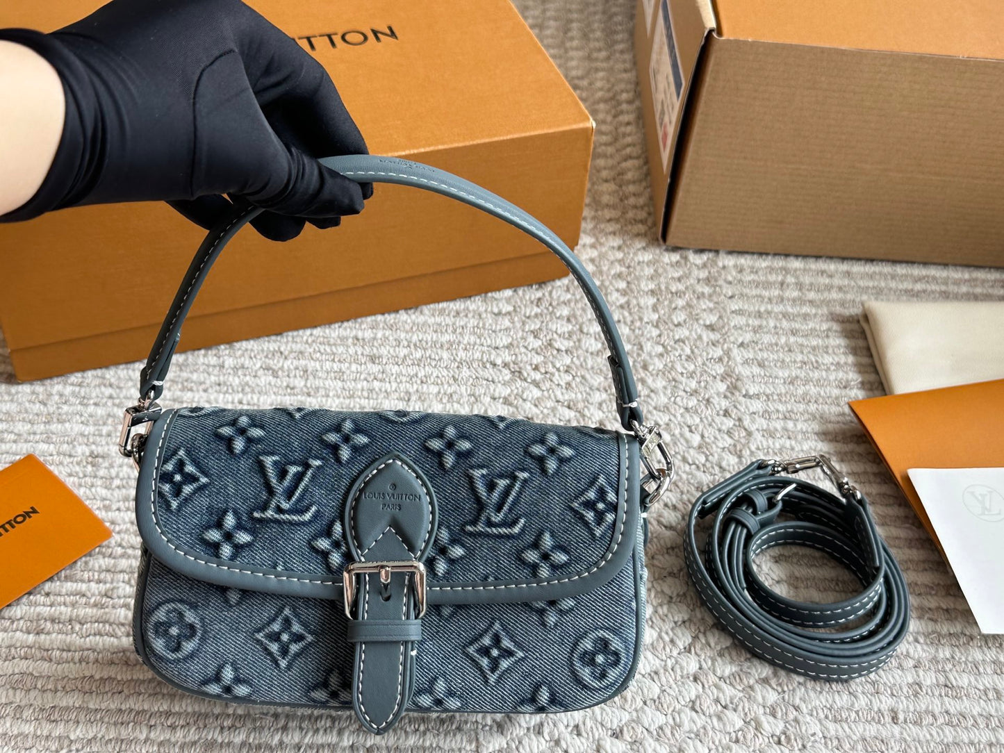 Lv Runway Style Baguette
