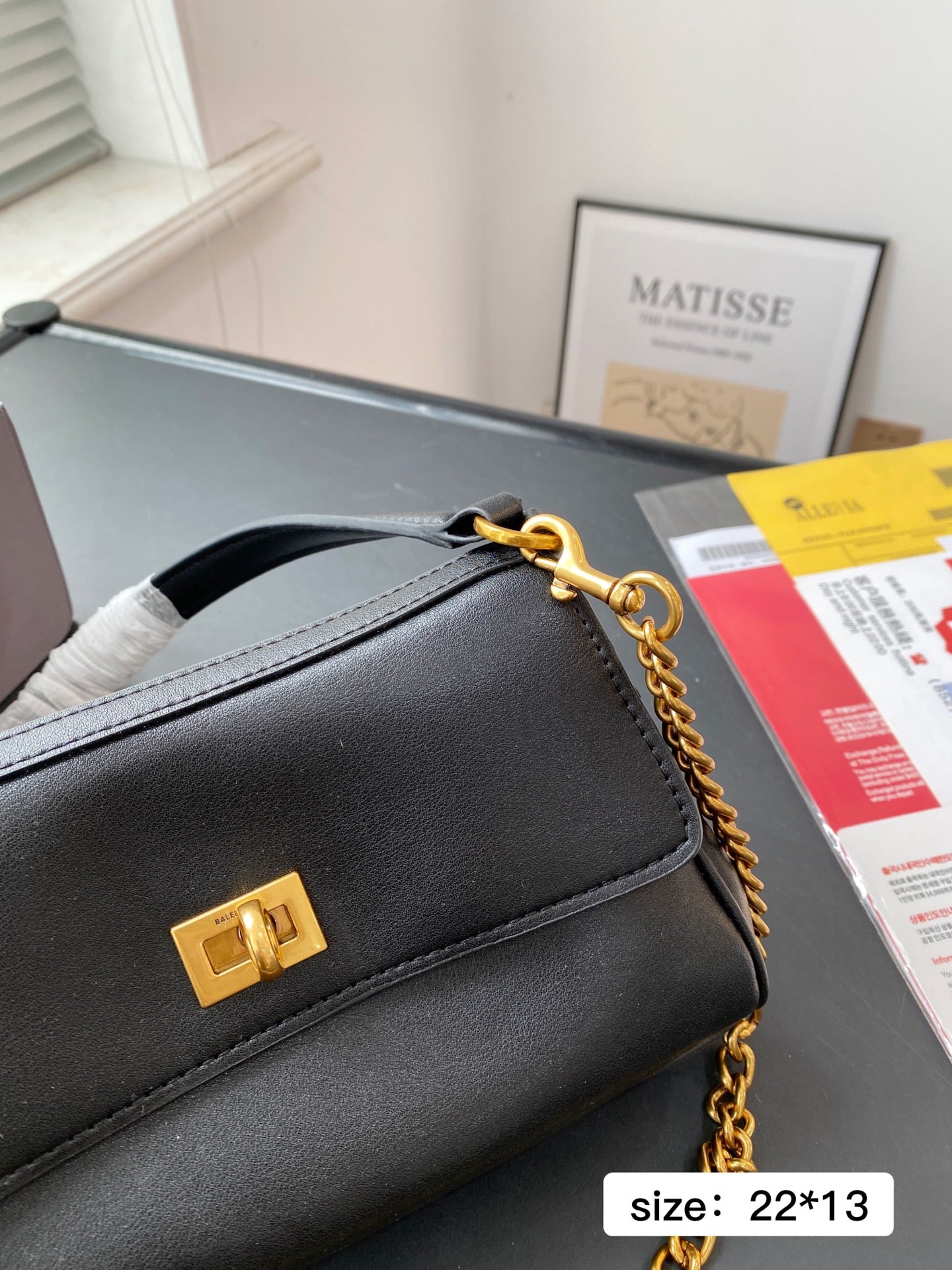 Balenc*aga Handbag