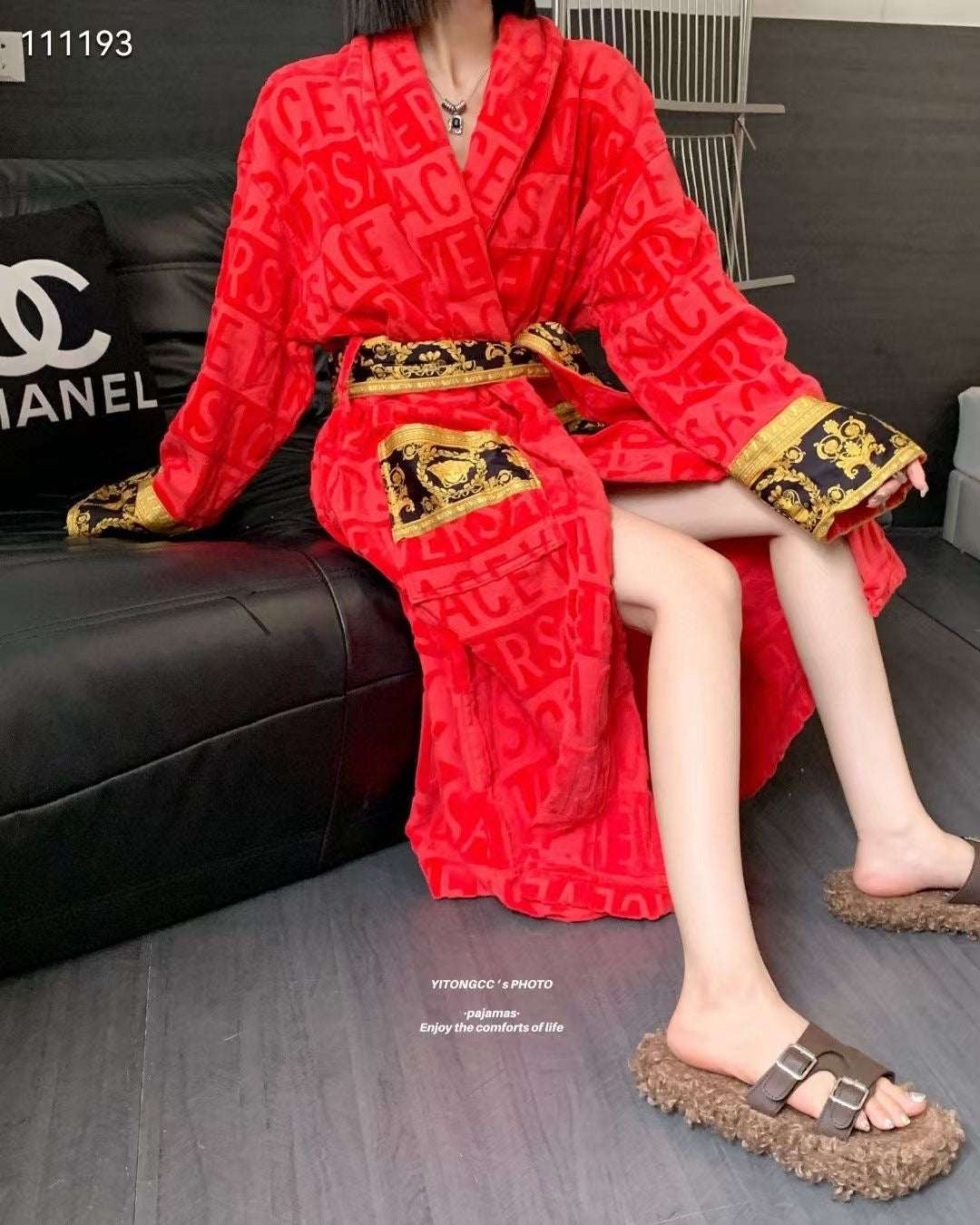 Ve*sace Bathrobe