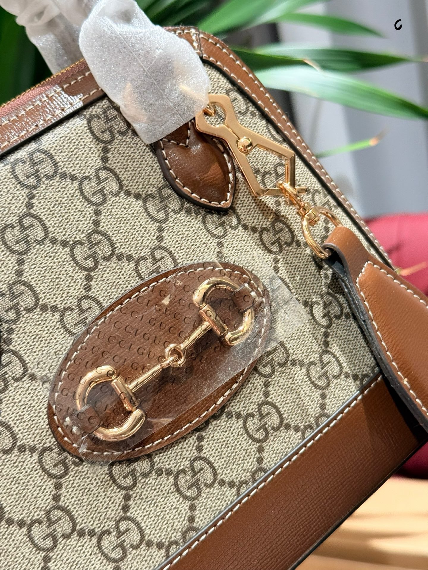 GG Smart Hand Bag