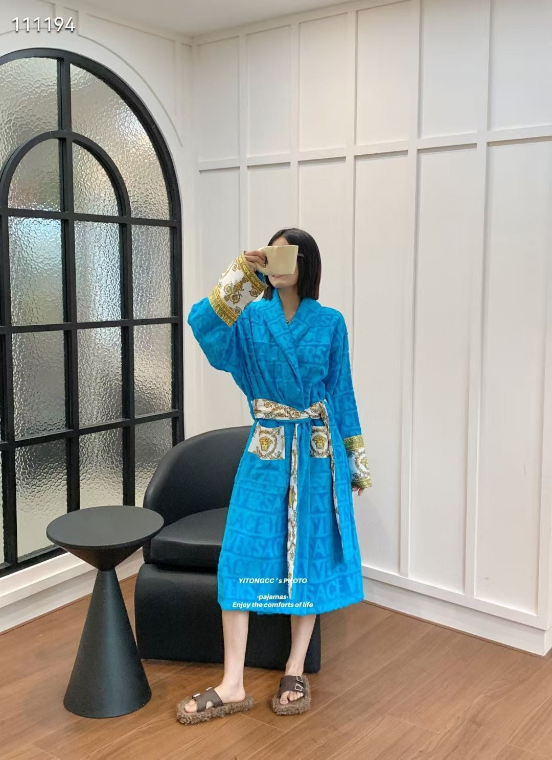 Ve*sace Bathrobe