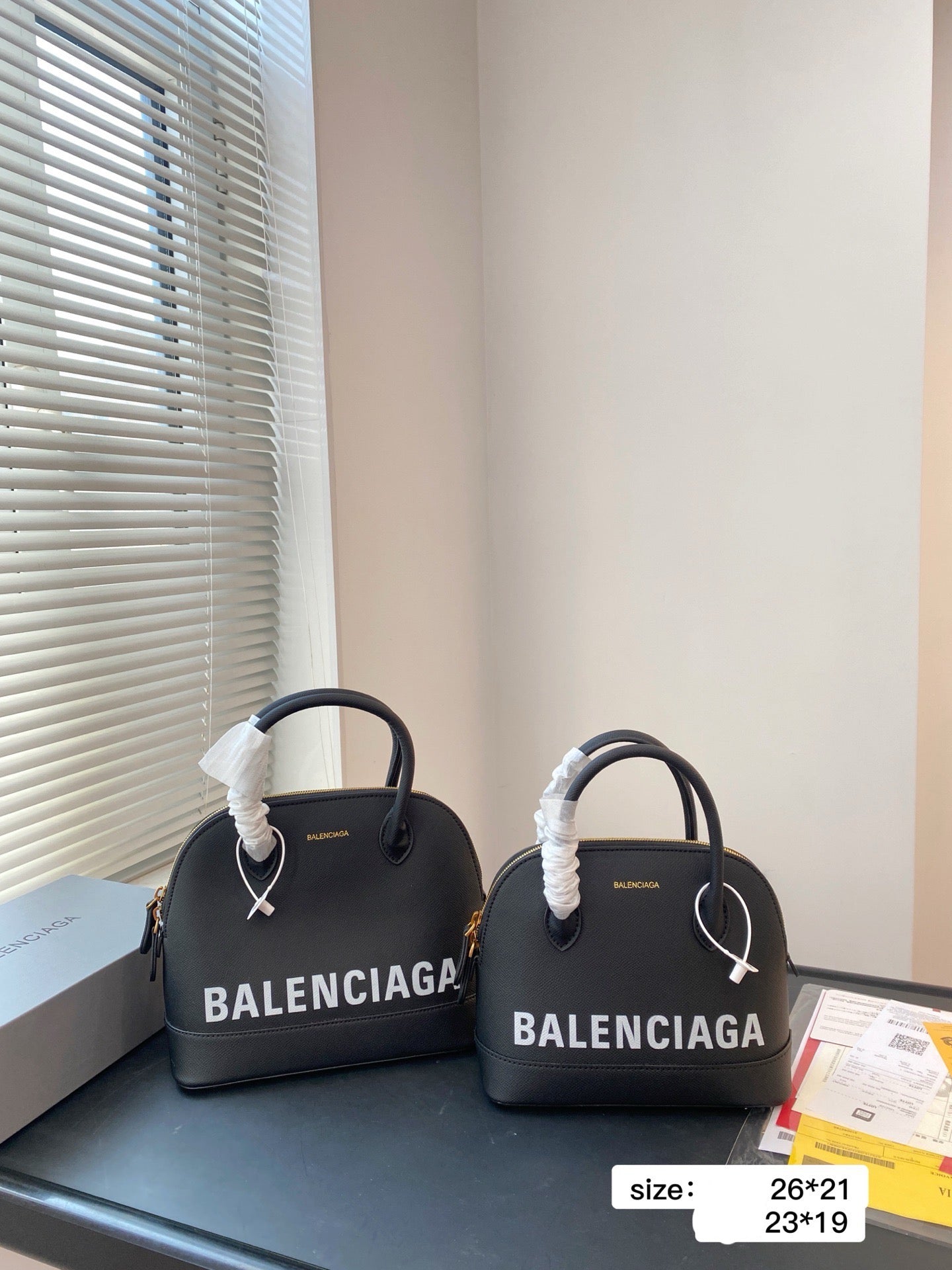 Balenc*aga Handbag