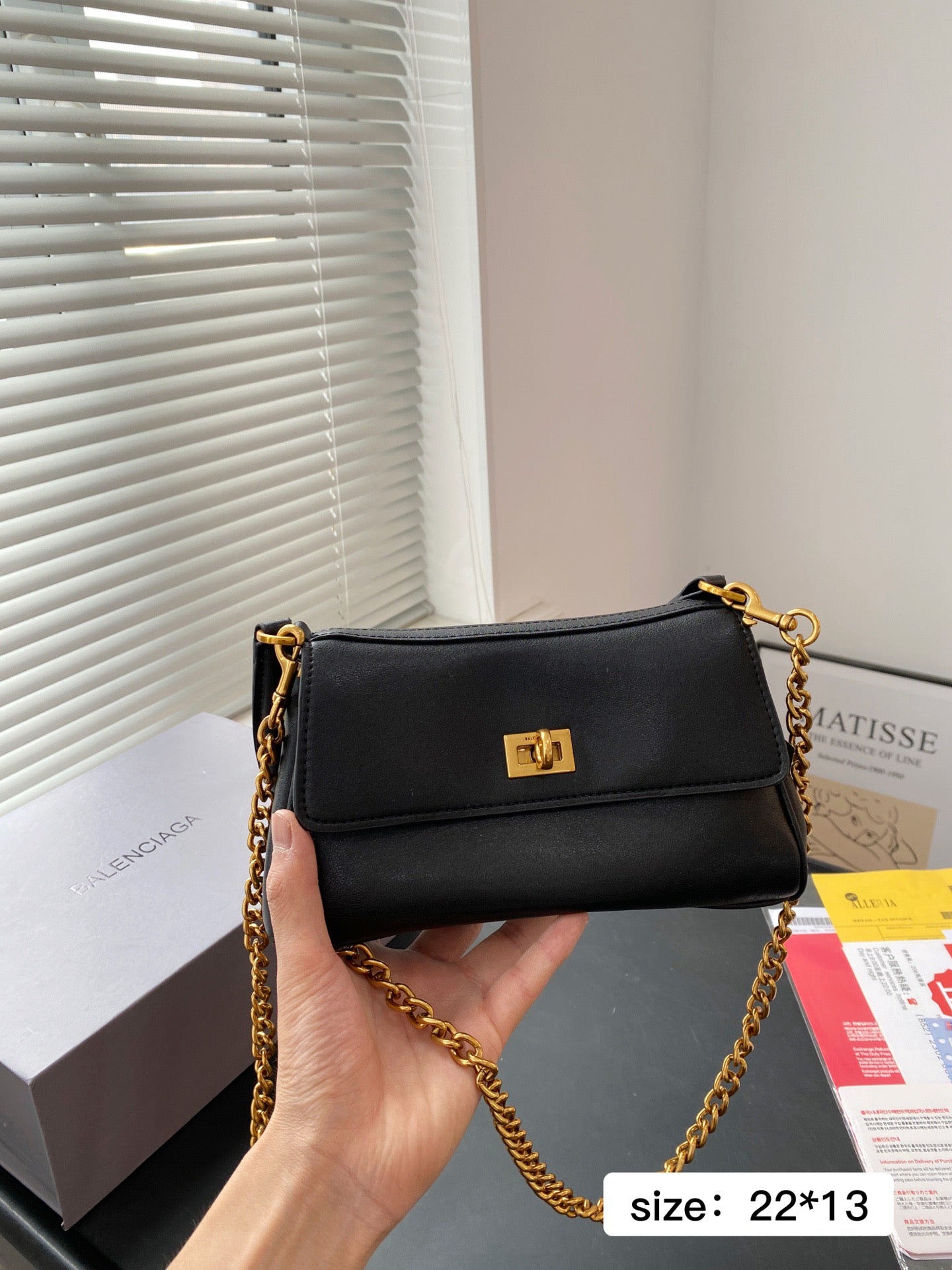 Balenc*aga Handbag