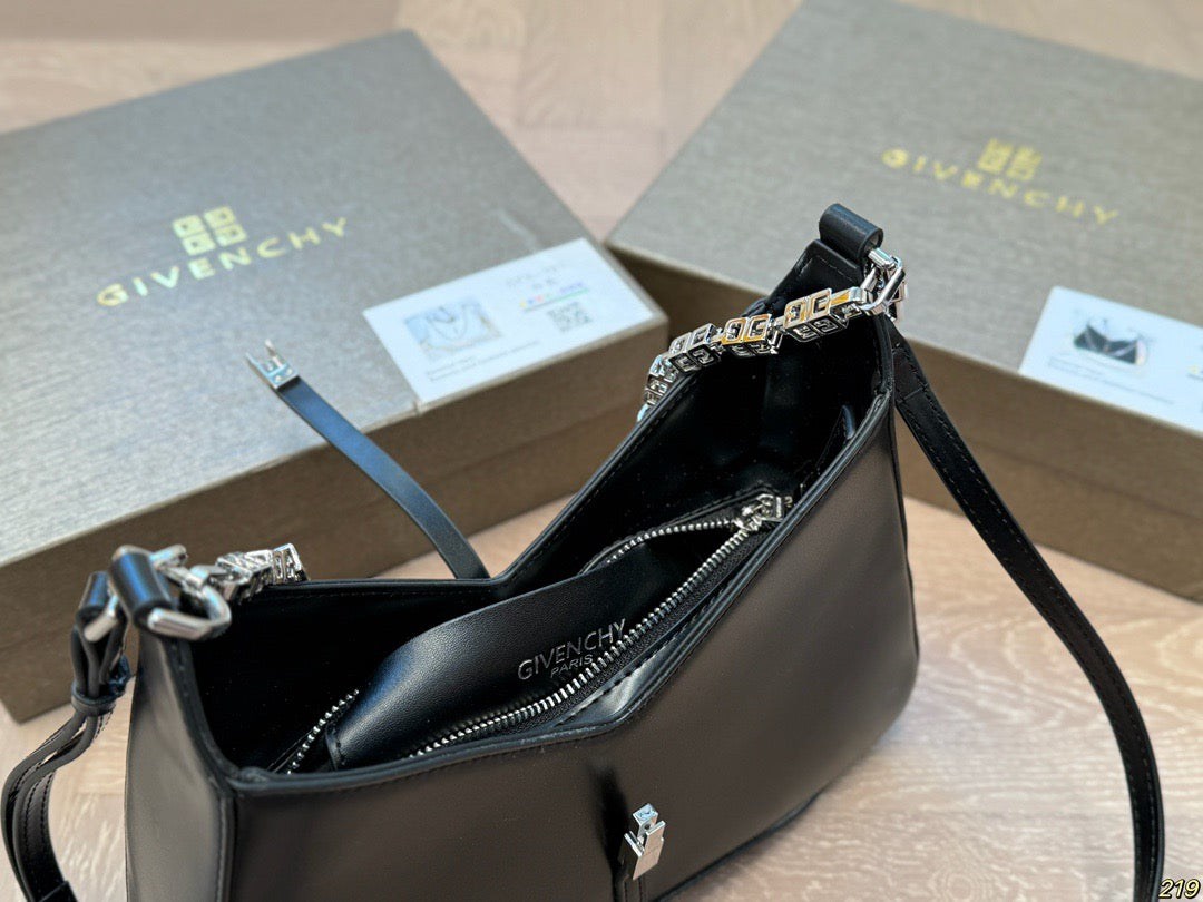 Giv*nchy Slingbag