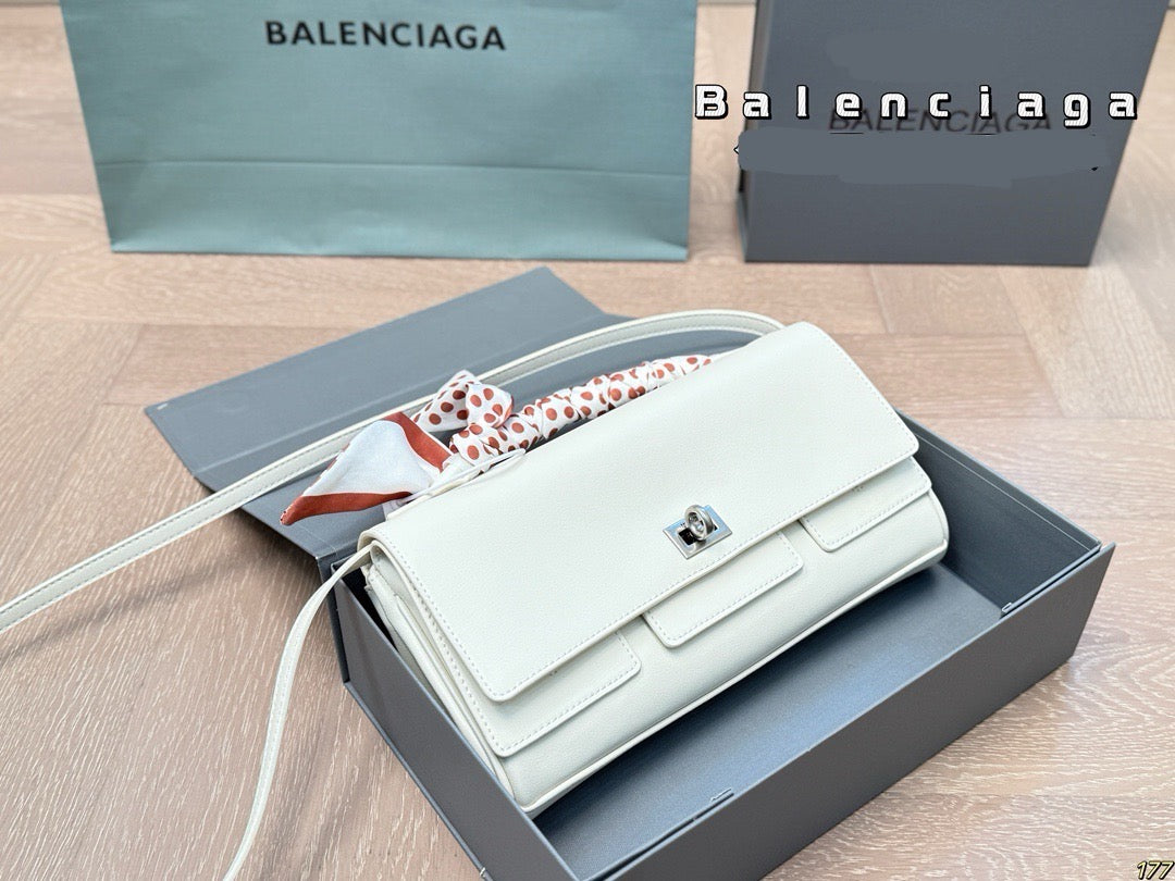 Balenc*aga Handbag ( 5 Shades )
