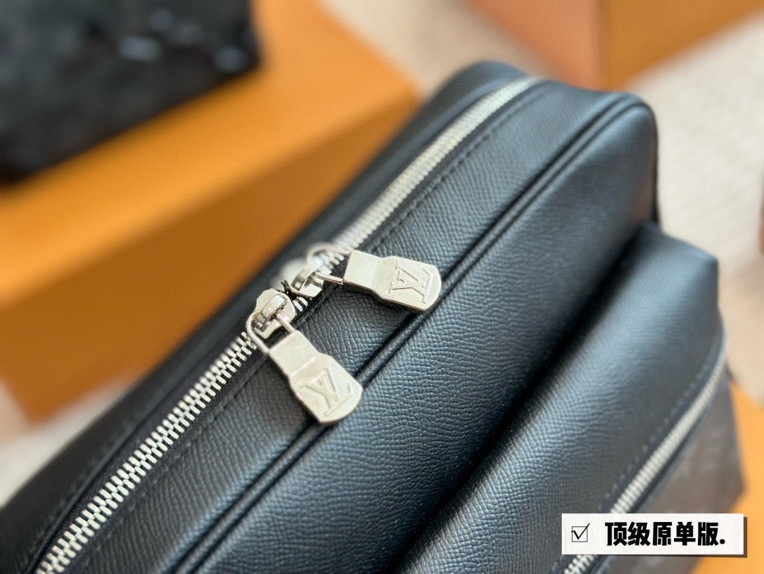 Lv Side Men’s Bag