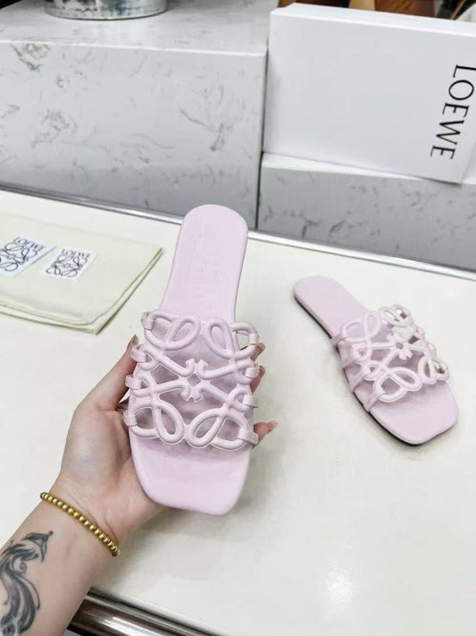 Lo*we Slipper