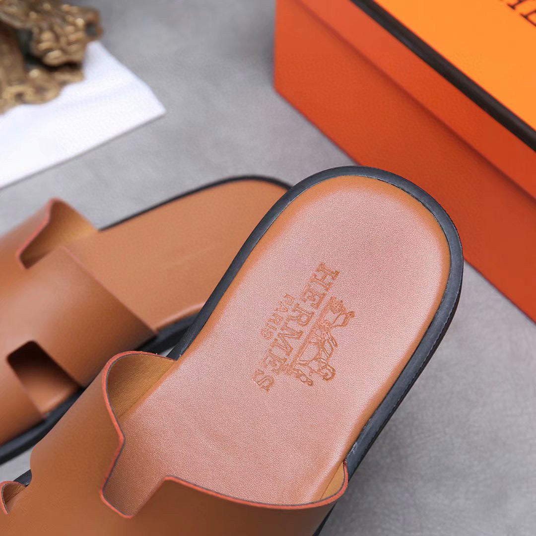 H*rmes unisex Slides