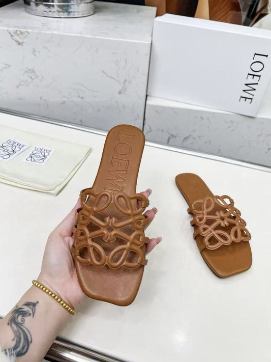 Lo*we Slipper