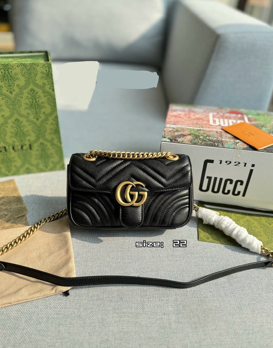 GG Mormont Bag ( 22 Cm )
