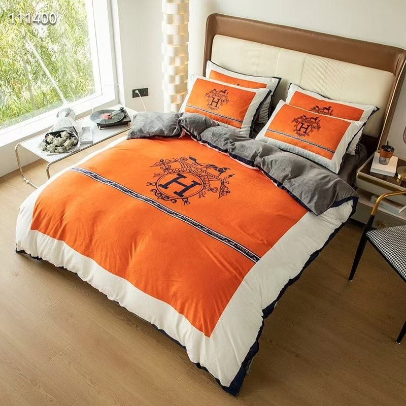 H*rmes Bed Sheet