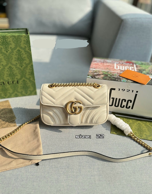 GG Mormont Bag ( 22 Cm )