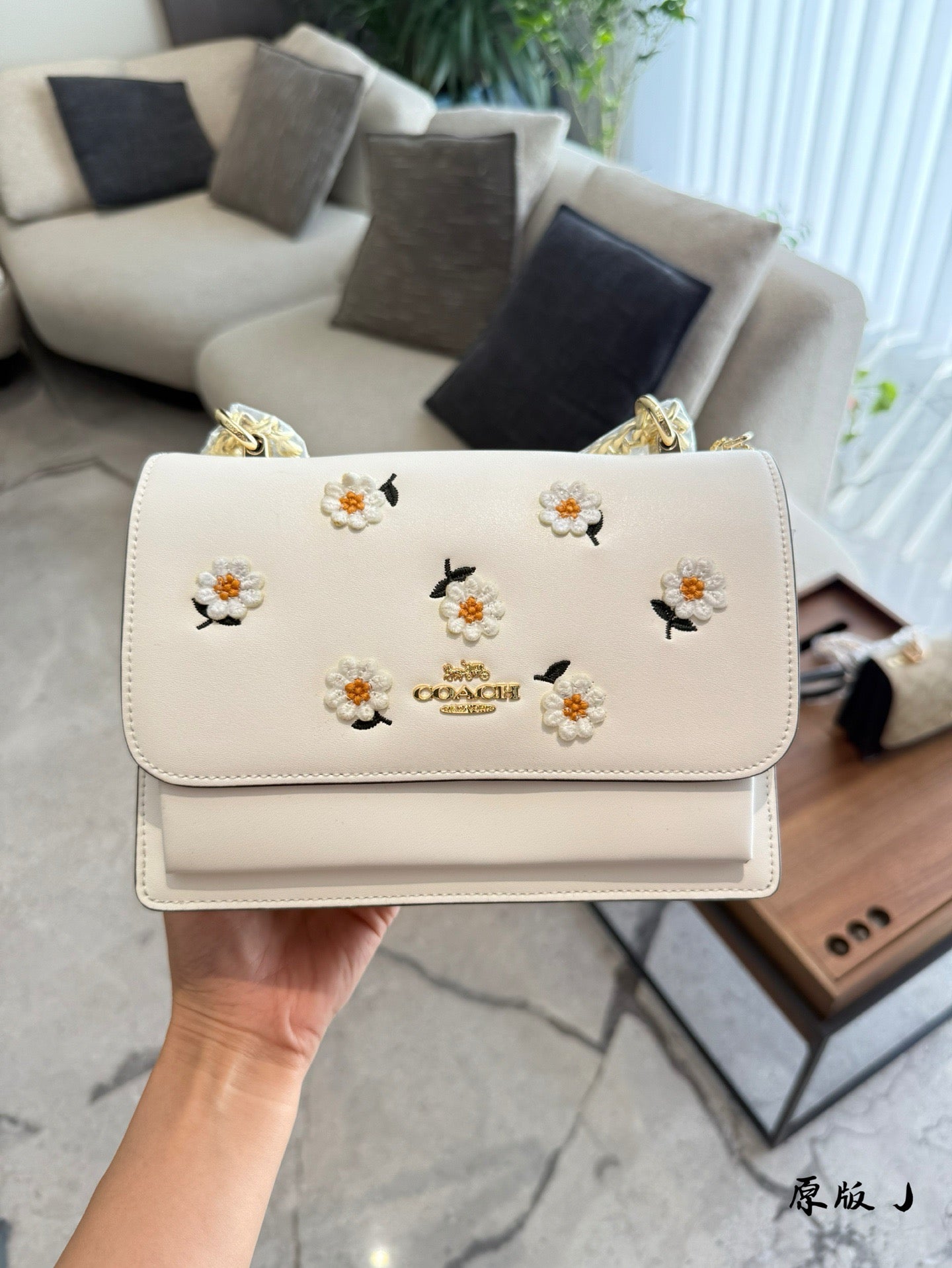 C*ach Shoulder Bags ( 2 Colours )
