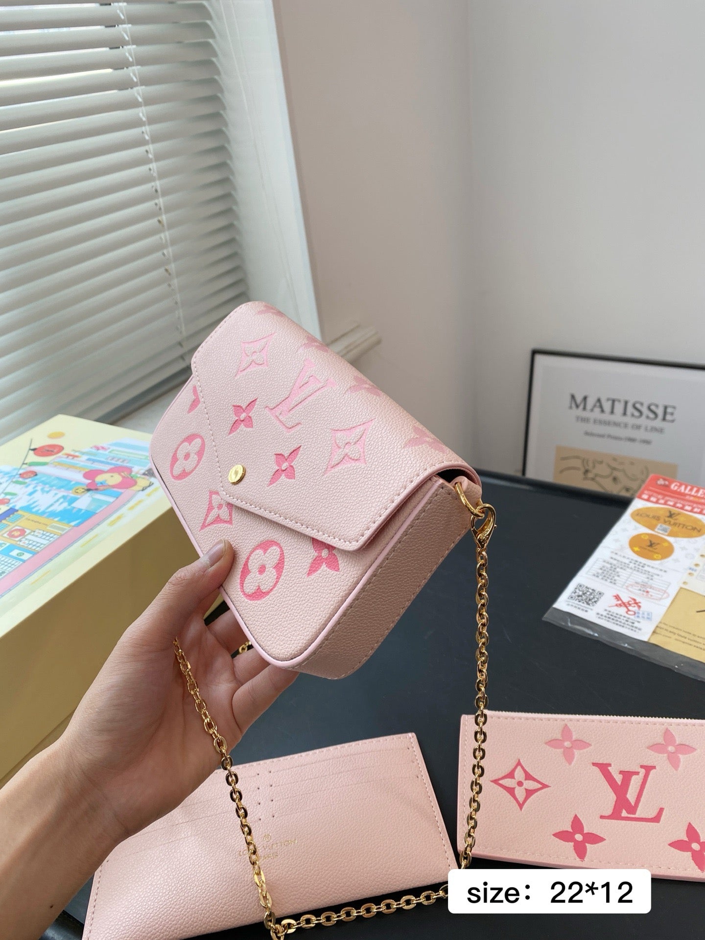 Lv Smart Bag ( 2 Colours )