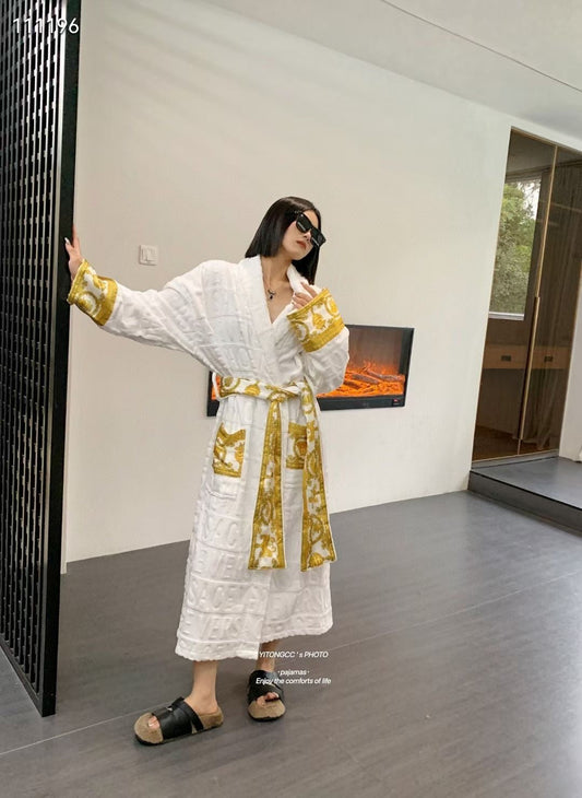 Ve*sace Bathrobe