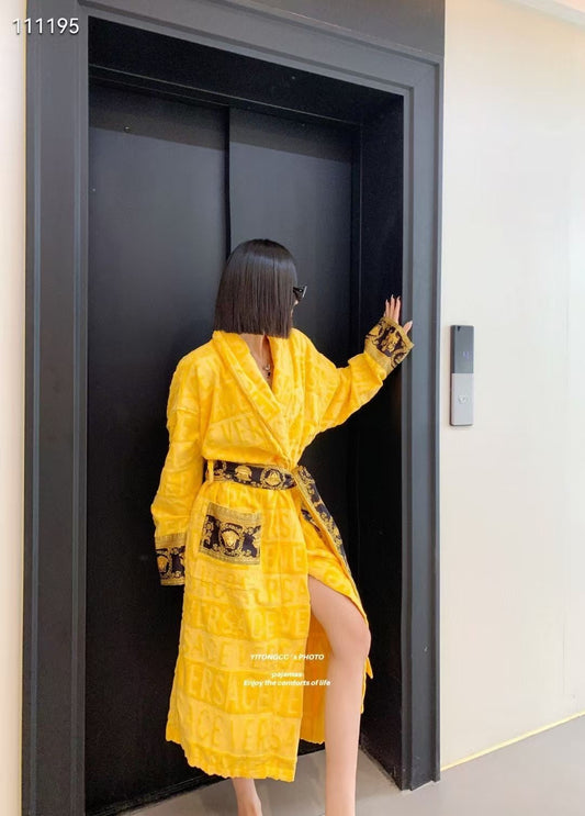 Ve*sace Bathrobe