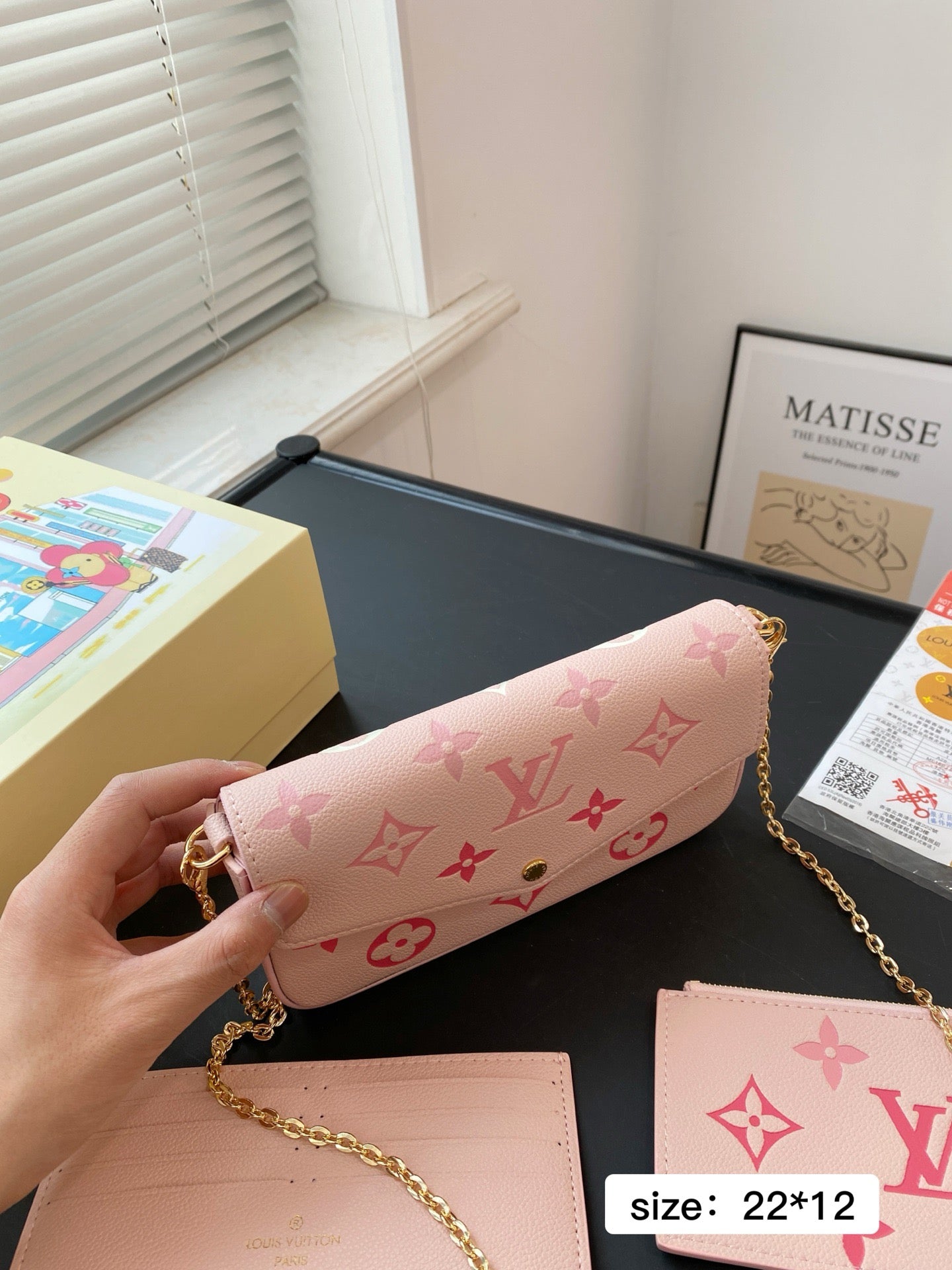 Lv Smart Bag ( 2 Colours )